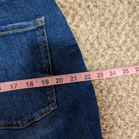 Extra High Rise Curvy Sky Hi Straight Jeans Distressed - Picture 3 of 11